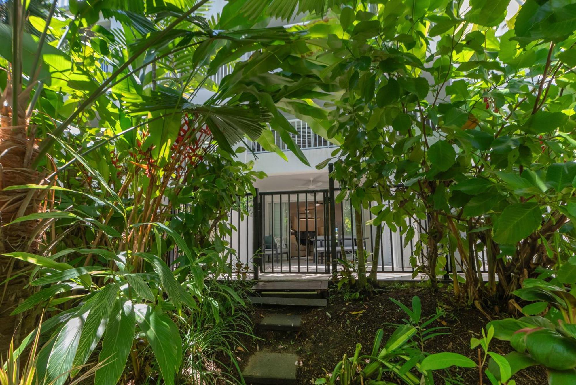 Elysium Private Apartments At Beach Club & Spa Palm Cove Extérieur photo